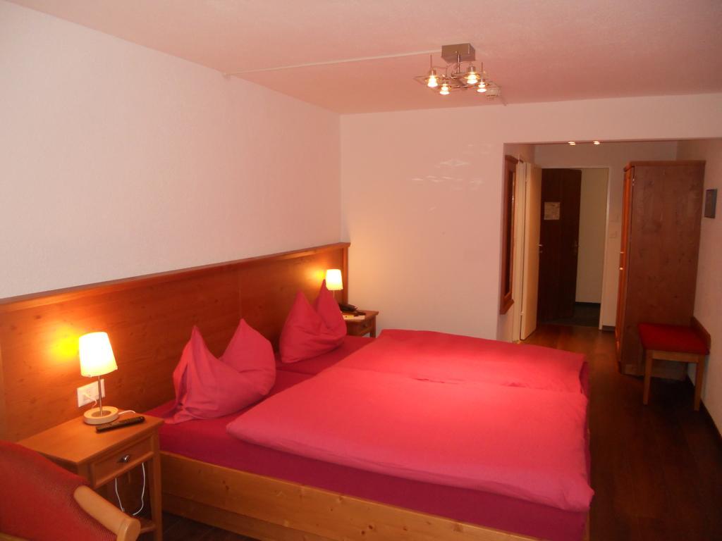 Cresta Hotel Клостерс Екстериор снимка